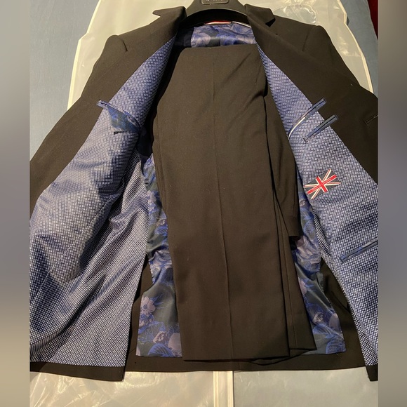 Soul of London Men’s Suit - Picture 2 of 2